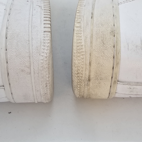 Nike Air Force 1 07 Triple White Men’s Shoes 9.5 Classic Streetwear Iconic Sneak - Picture 10 of 12